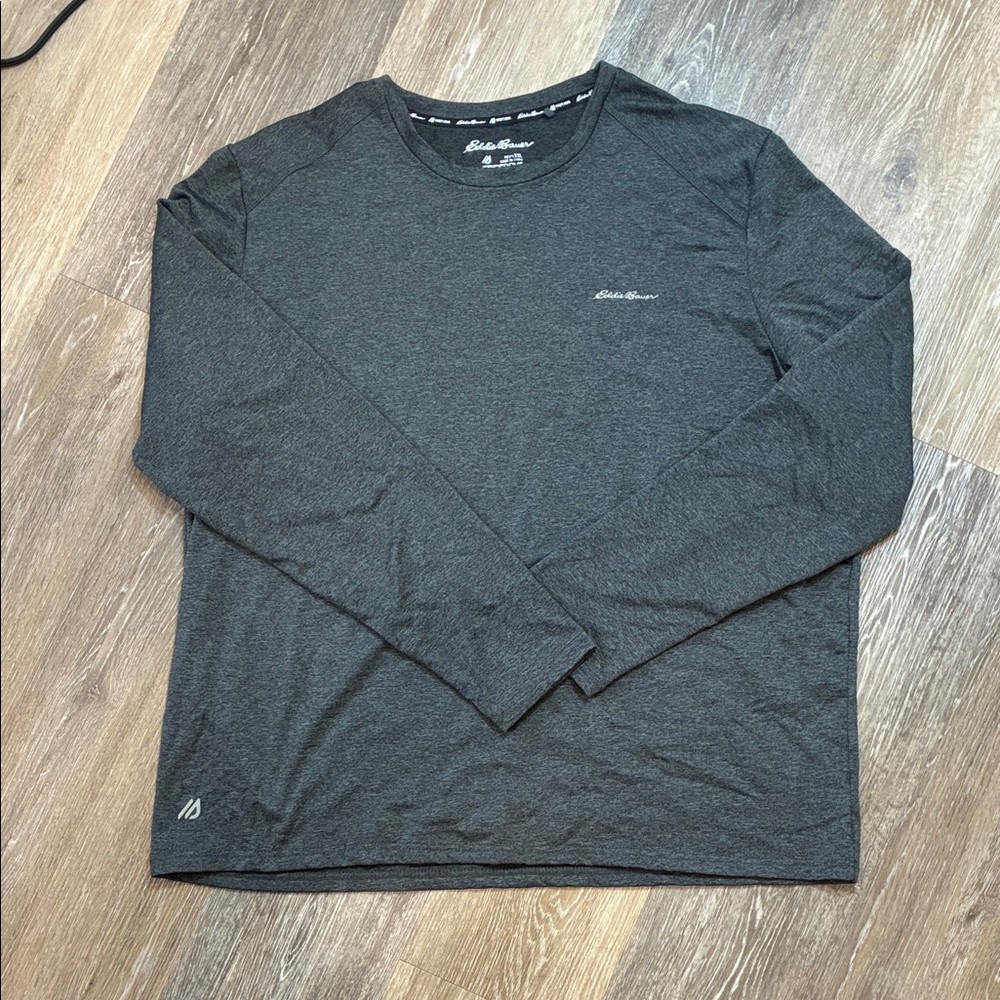 Eddie Bauer Long-Sleeve Crew Tee in Charcoal Heather